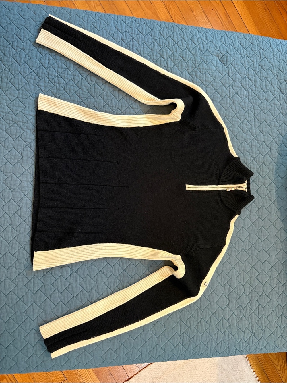 Lole Medium Fitted Black & Cream Half-Zip Turtleneck Sweater Acrylic/Wool ⛷️